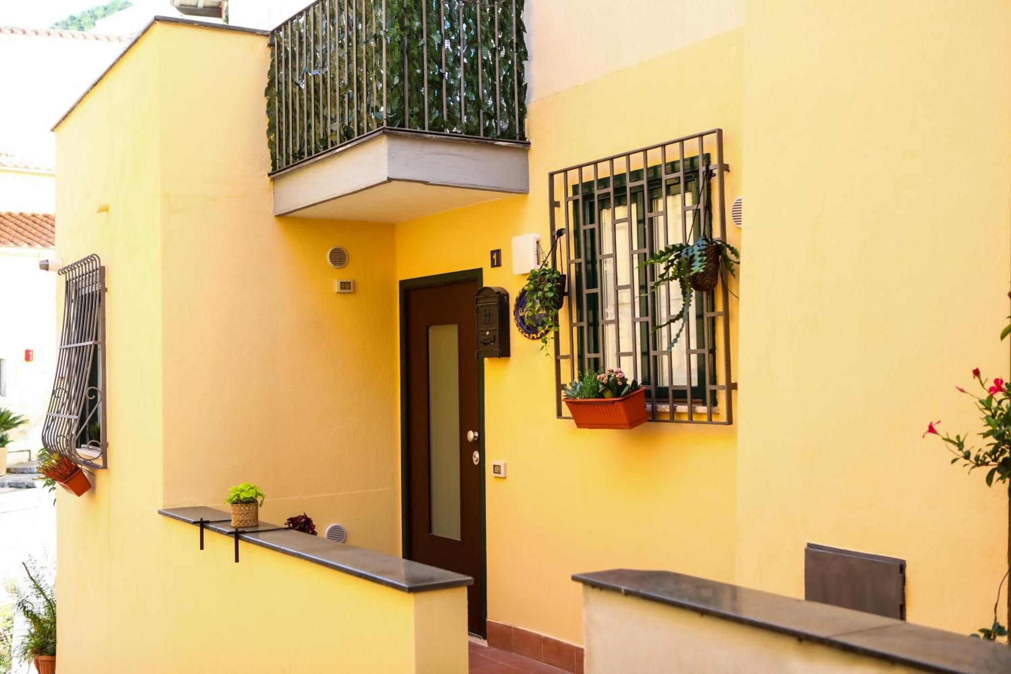 Smart House Ingresso Indipendente- Amalfi Coast Lejlighed Salerno Eksteriør billede